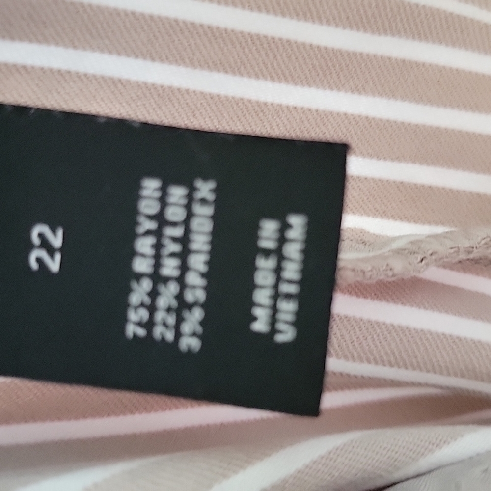Lane Bryant Office Neutral Cream White Ticking Stripe Crop Stretch Pant Size 22 - Picture 10 of 11